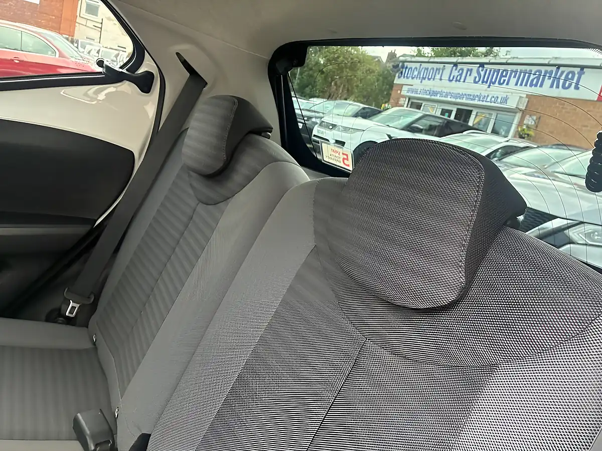 Used 2018 Toyota Aygo X-Press White - Interior and Exterior details 14