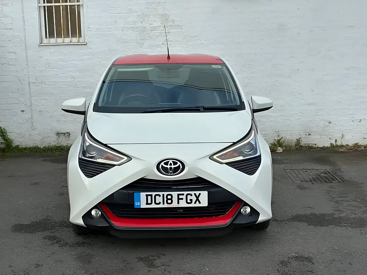 Used 2018 Toyota Aygo X-Press White - Interior and Exterior details 4