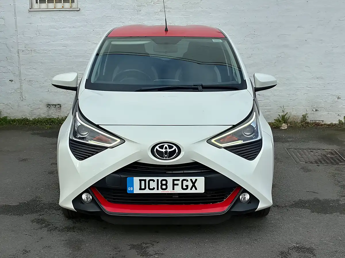 Used 2018 Toyota Aygo X-Press White - Interior and Exterior details 5
