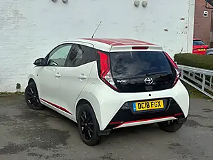 Used 2018 Toyota Aygo X-Press White - Interior and Exterior details 7