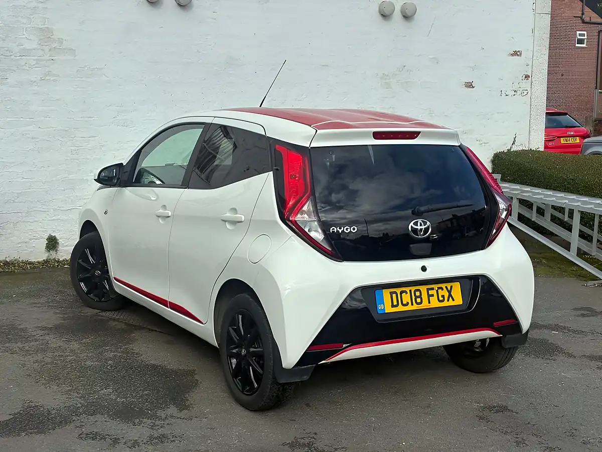 Used 2018 Toyota Aygo X-Press White - Interior and Exterior details 7