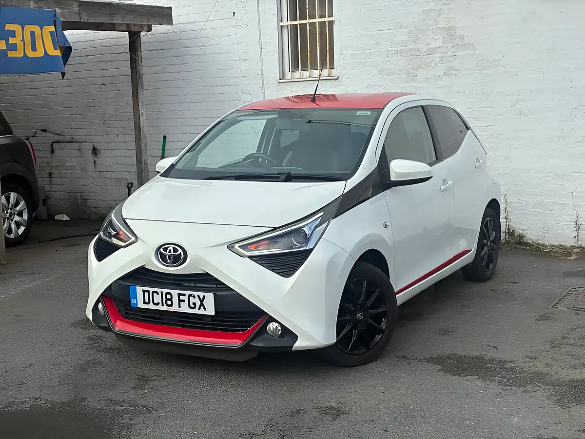 Used 2018 Toyota Aygo X-Press White - Interior and Exterior details 8
