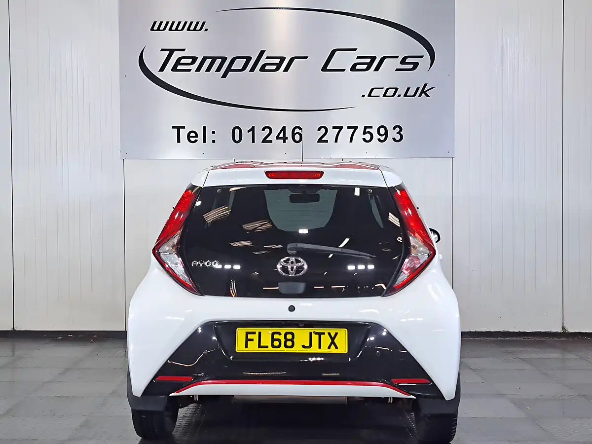 Used 2018 Toyota Aygo X-Press White - Interior and Exterior details 6