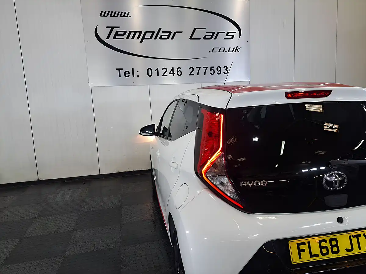 Used 2018 Toyota Aygo X-Press White - Interior and Exterior details 9