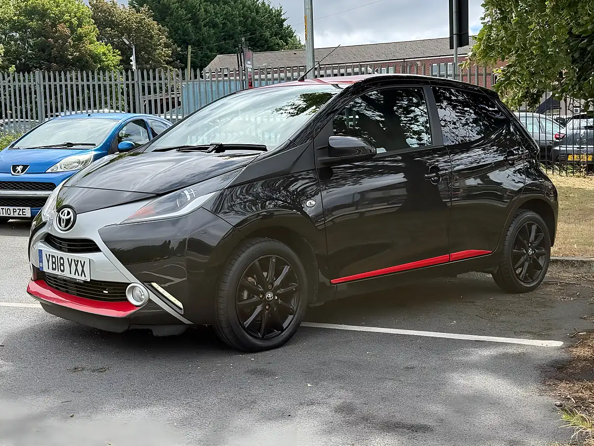 Used 2018 Toyota Aygo X-Press X-Shift Black - Interior and Exterior details 3
