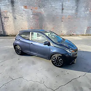 Used 2018 Toyota Aygo X-Style Deep Sky Blue - Interior and Exterior details 9