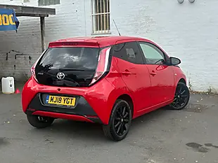 Used 2018 Toyota Aygo X-Style Red - Interior and Exterior details 10