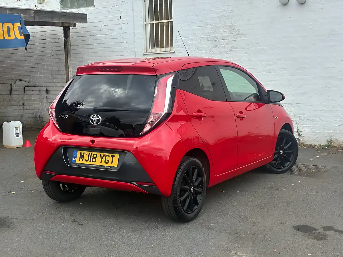 Used 2018 Toyota Aygo X-Style Red - Interior and Exterior details 10