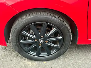 Used 2018 Toyota Aygo X-Style Red - Interior and Exterior details 16