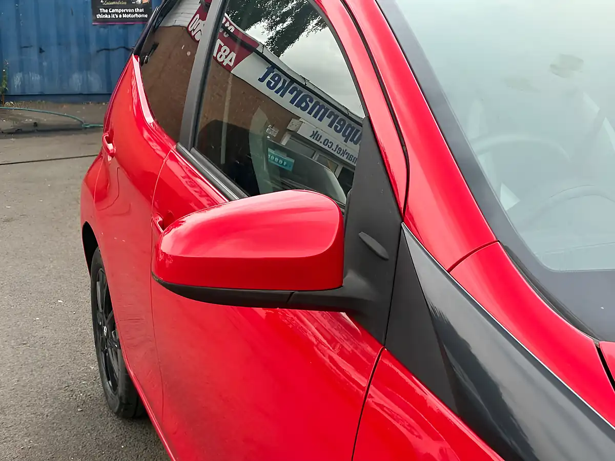 Used 2018 Toyota Aygo X-Style Red - Interior and Exterior details 17