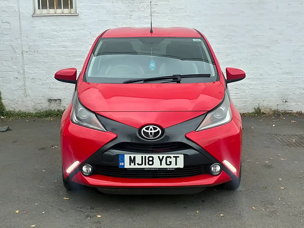 Used 2018 Toyota Aygo X-Style Red - Interior and Exterior details 3
