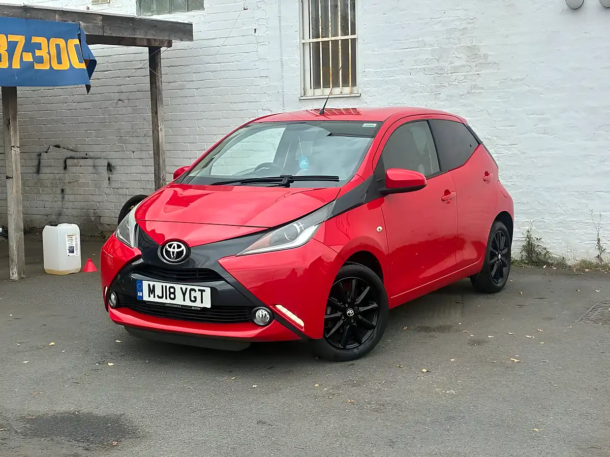 Used 2018 Toyota Aygo X-Style Red - Interior and Exterior details 4