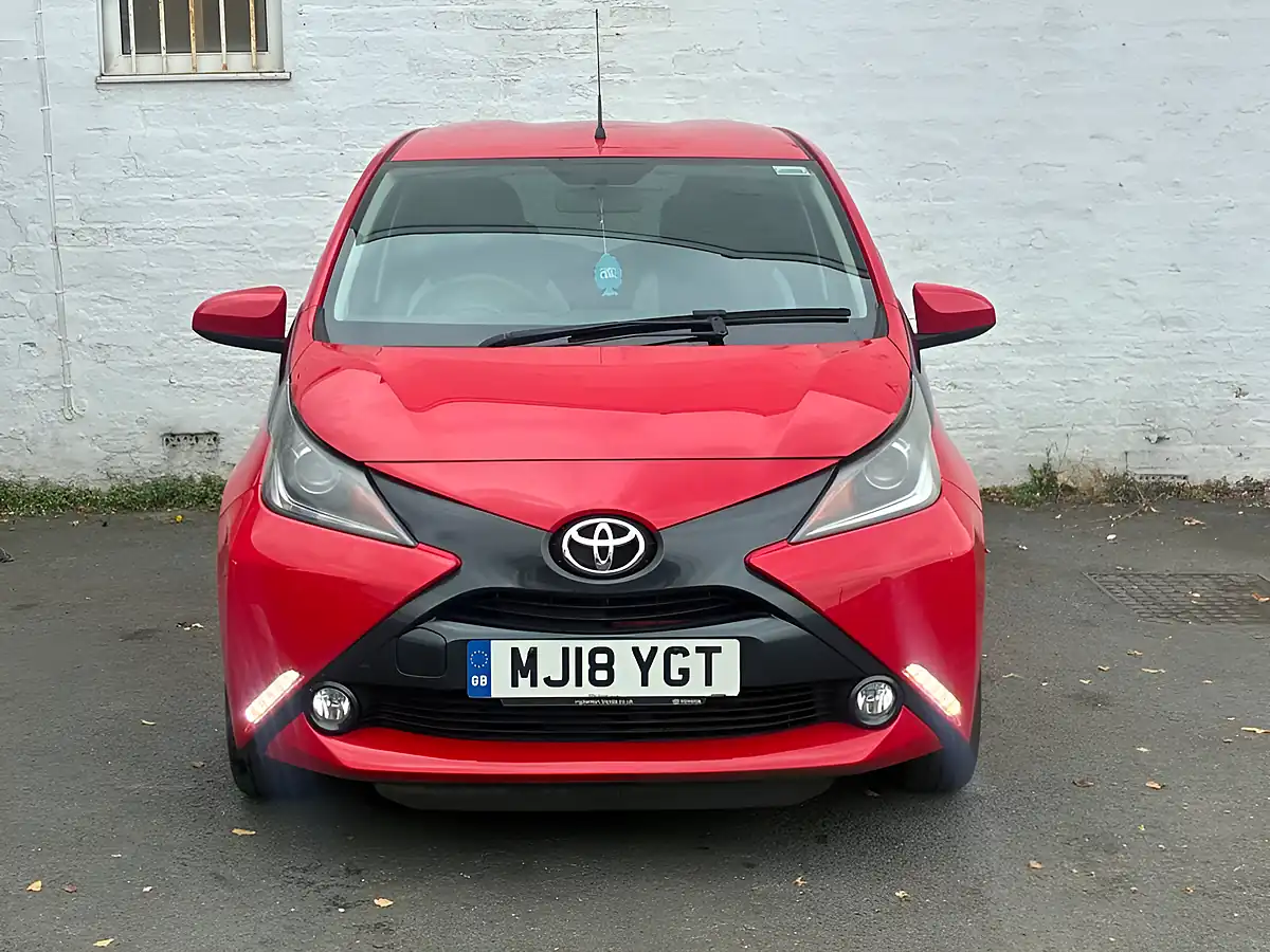 Used 2018 Toyota Aygo X-Style Red - Interior and Exterior details 6