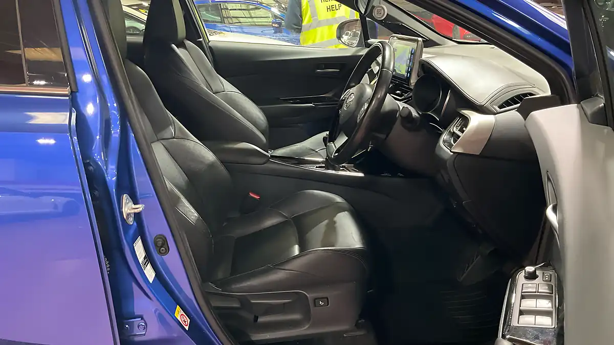 Used 2018 Toyota C-Hr Design Blue - Interior and Exterior details 9
