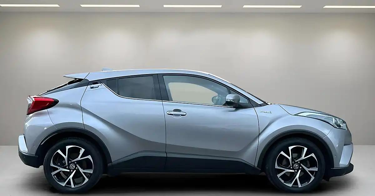 Used 2018 Toyota C-Hr Design Silver - Interior and Exterior details 4