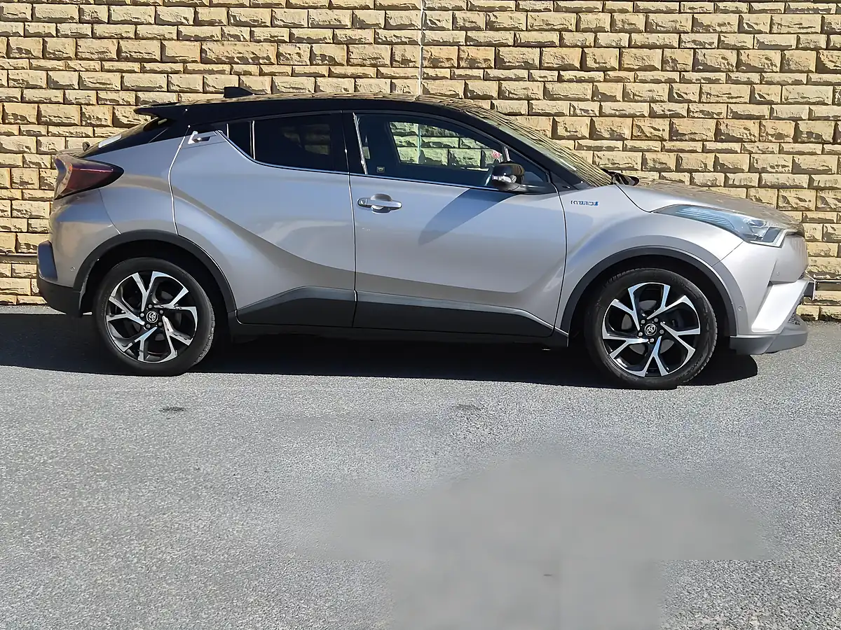 Used 2018 Toyota C-Hr Dynamic Silver - Interior and Exterior details 13