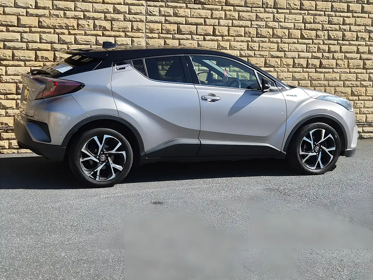 Used 2018 Toyota C-Hr Dynamic Silver - Interior and Exterior details 15