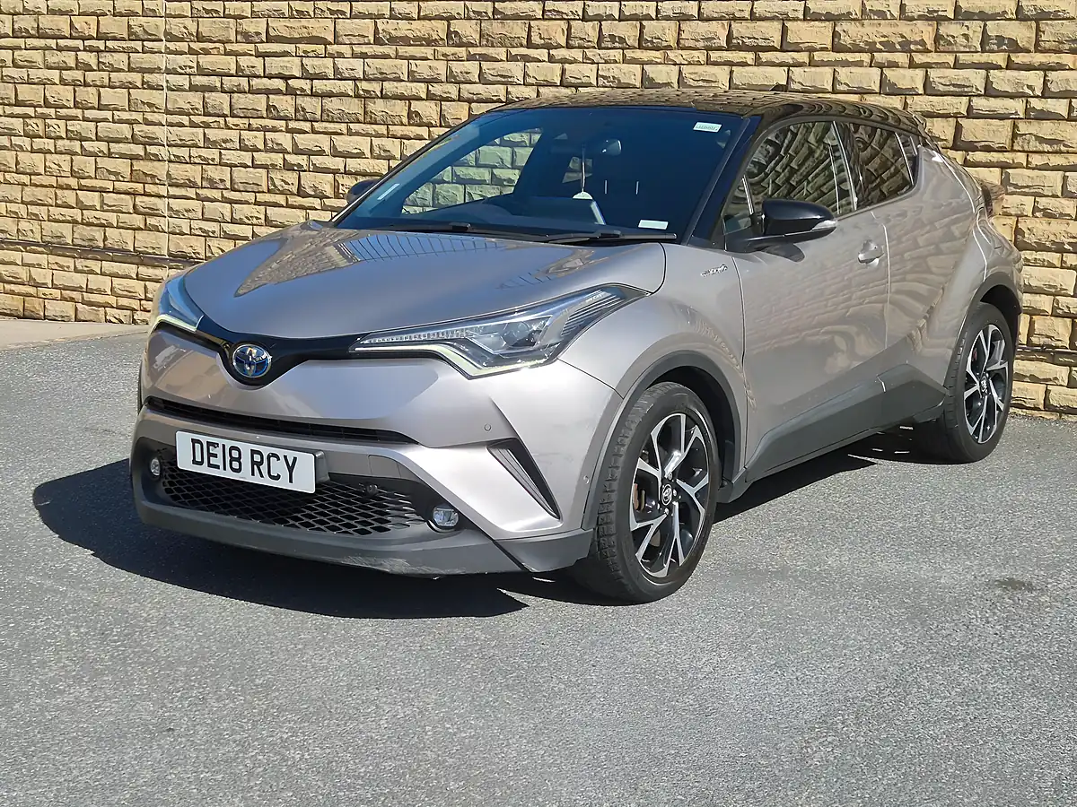 Used 2018 Toyota C-Hr Dynamic Silver - Interior and Exterior details 4