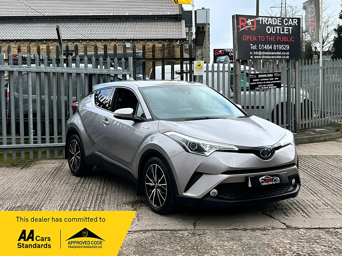 Used 2018 Toyota C-Hr Excel Silver - Front View