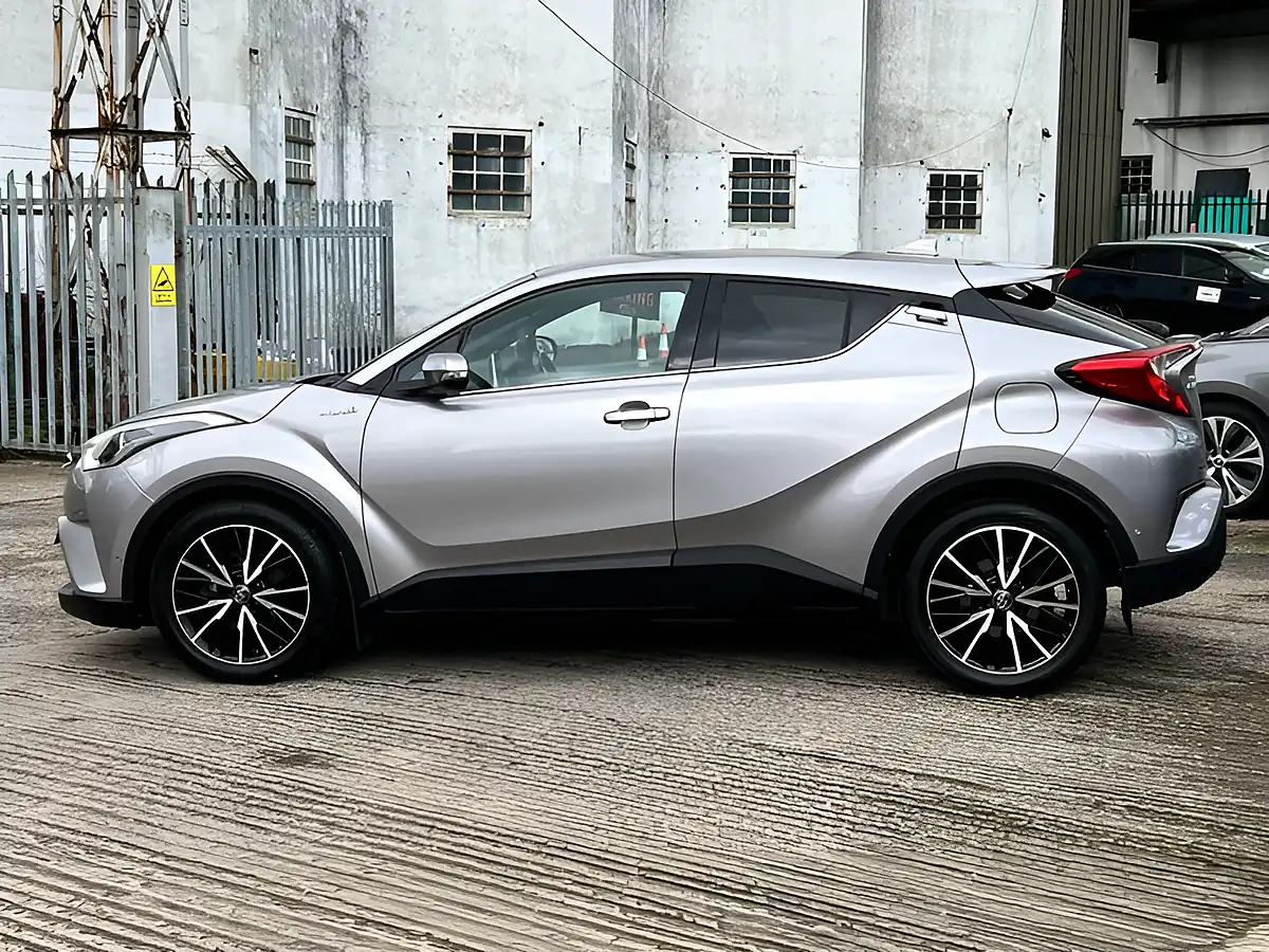 Used 2018 Toyota C-Hr Excel Silver - Interior and Exterior details 14
