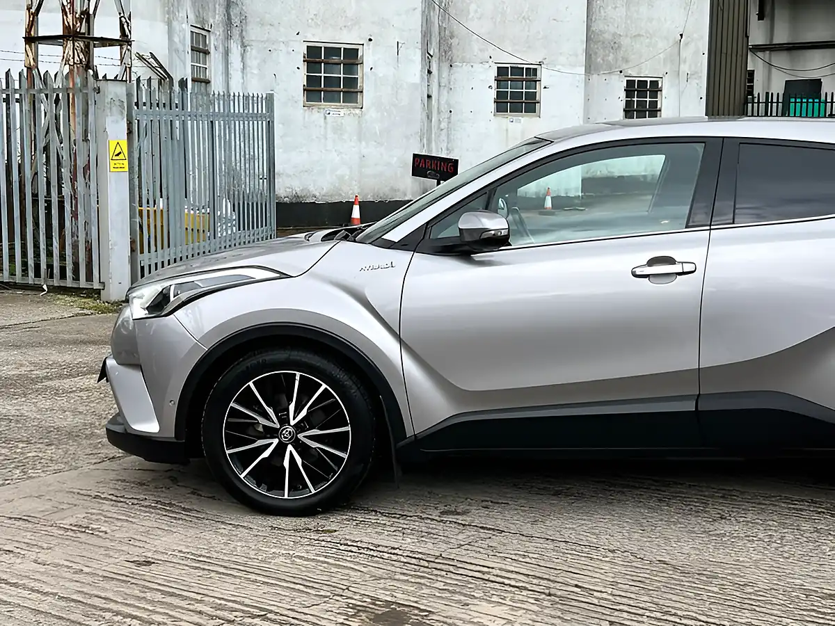 Used 2018 Toyota C-Hr Excel Silver - Interior and Exterior details 15