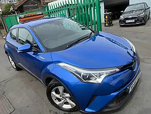 Used 2018 Toyota C-Hr Icon Blue - Interior and Exterior details 7