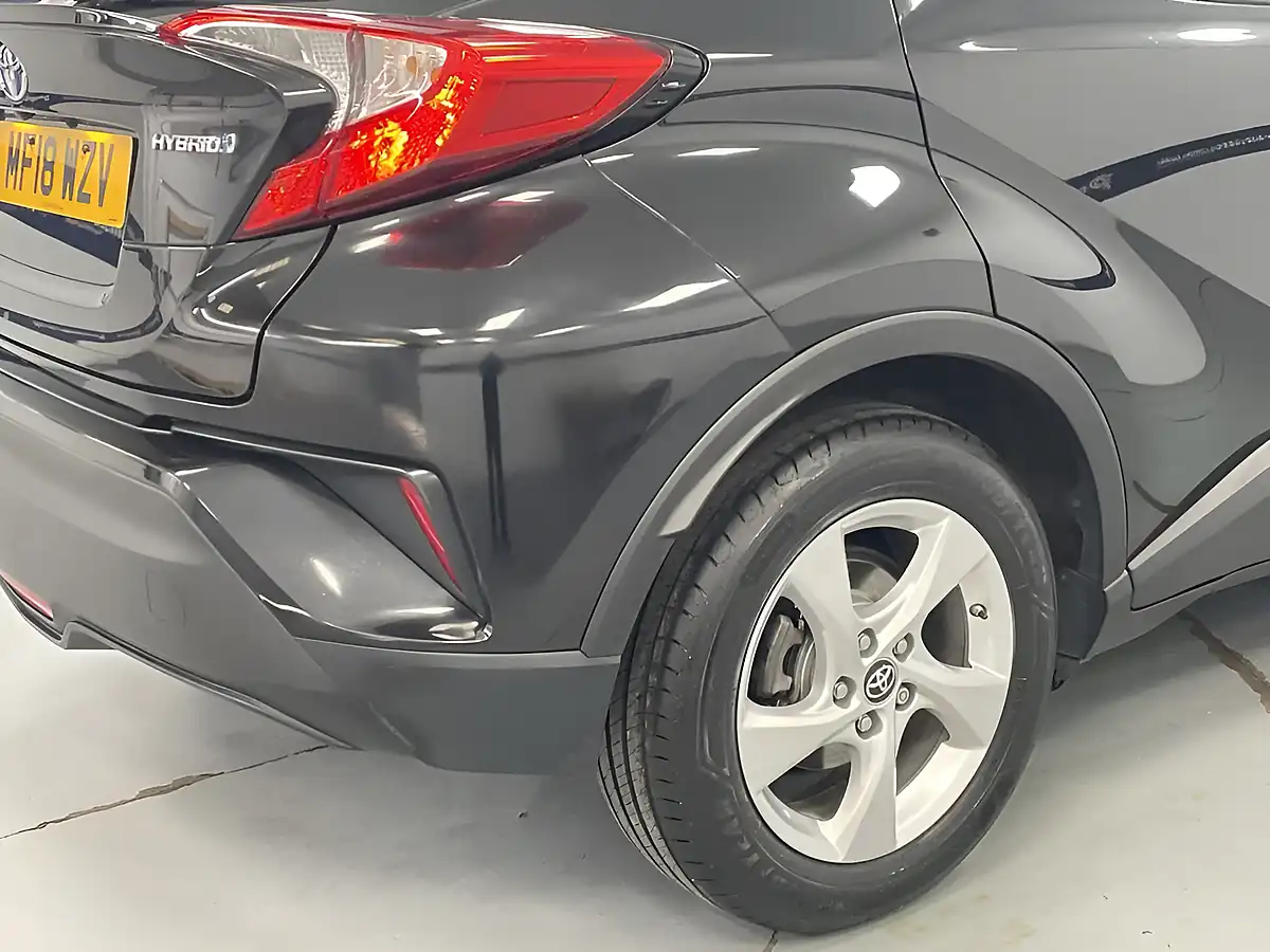 Used 2018 Toyota C-Hr Icon Eclipse Black - Interior and Exterior details 16