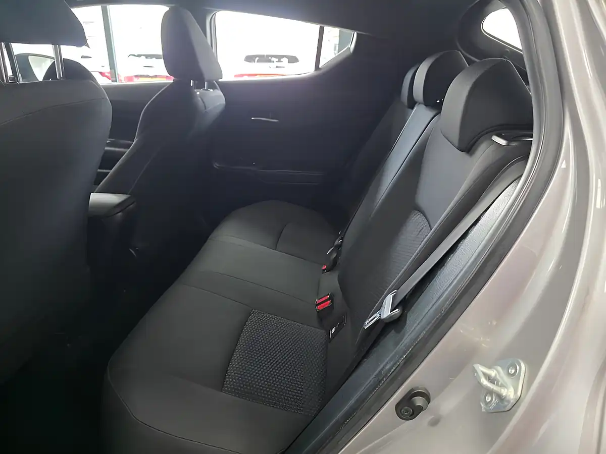 Used 2018 Toyota C-Hr Icon Silver - Interior and Exterior details 11