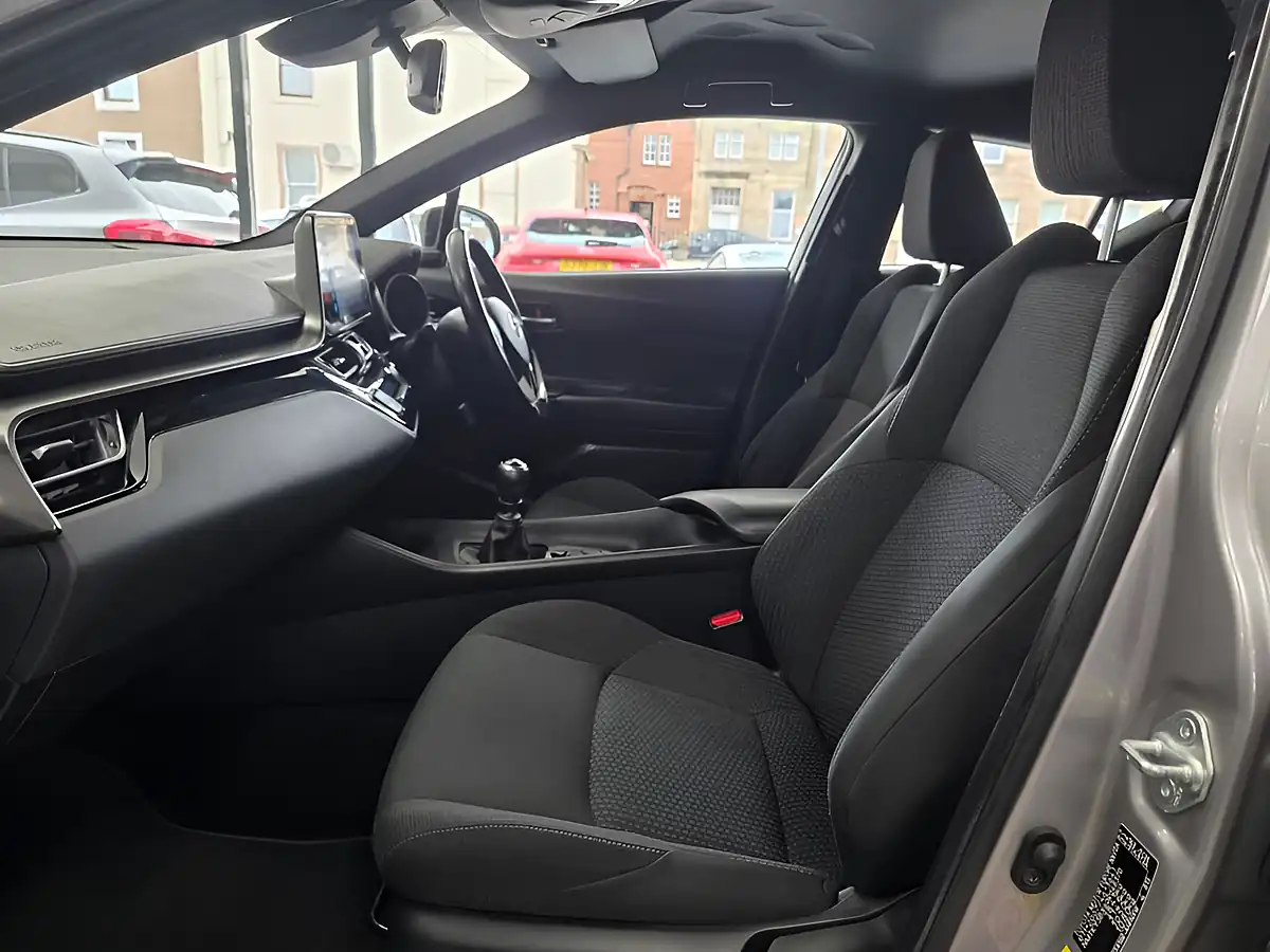 Used 2018 Toyota C-Hr Icon Silver - Interior and Exterior details 9