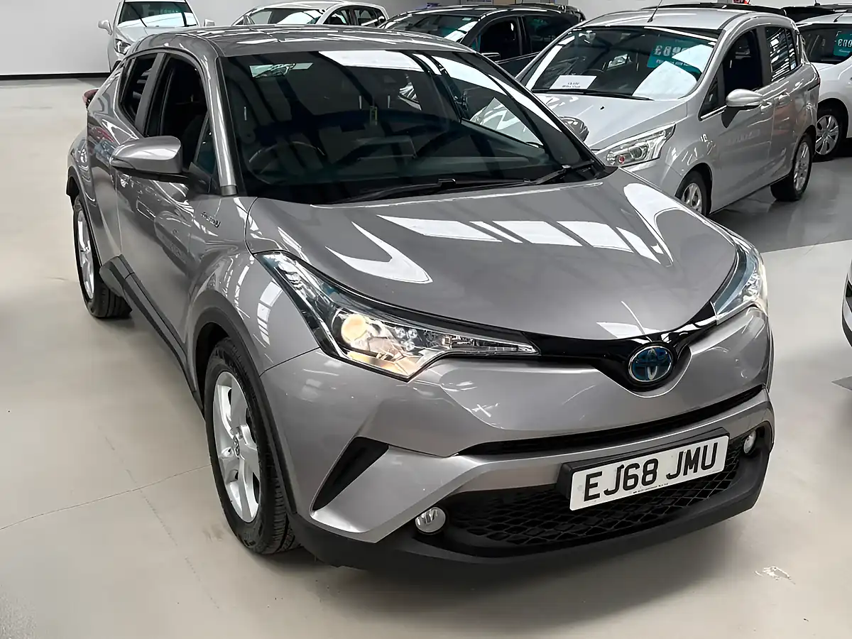 Used 2018 Toyota C-Hr Icon Silver - Front View