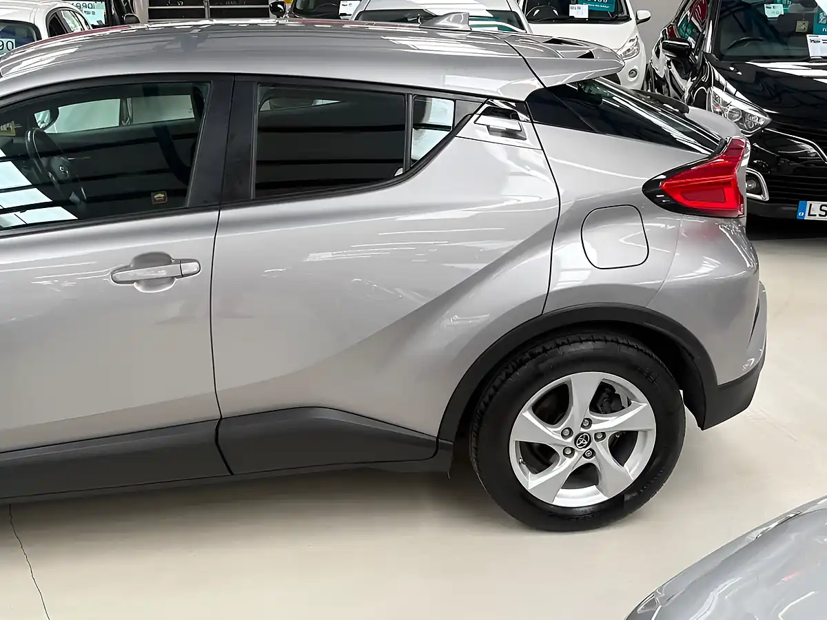 Used 2018 Toyota C-Hr Icon Silver - Interior and Exterior details 10