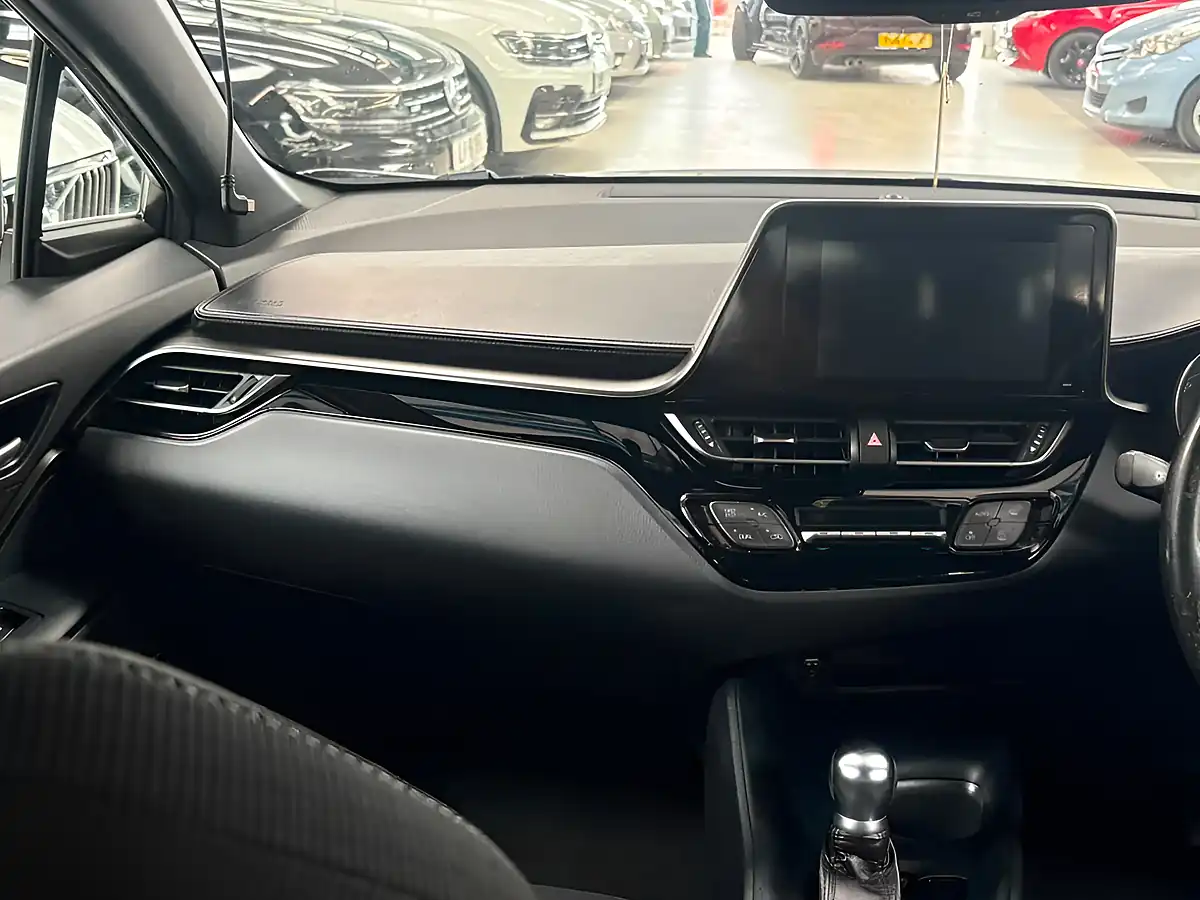 Used 2018 Toyota C-Hr Icon Silver - Interior and Exterior details 14