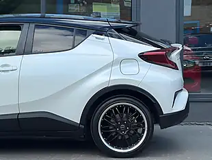 Used 2018 Toyota C-Hr Icon White - Interior and Exterior details 11