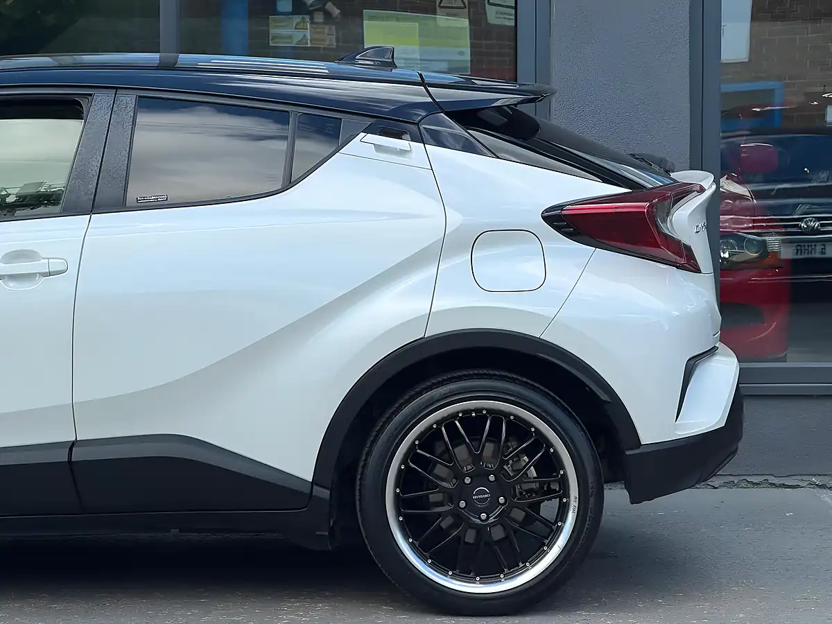 Used 2018 Toyota C-Hr Icon White - Interior and Exterior details 11