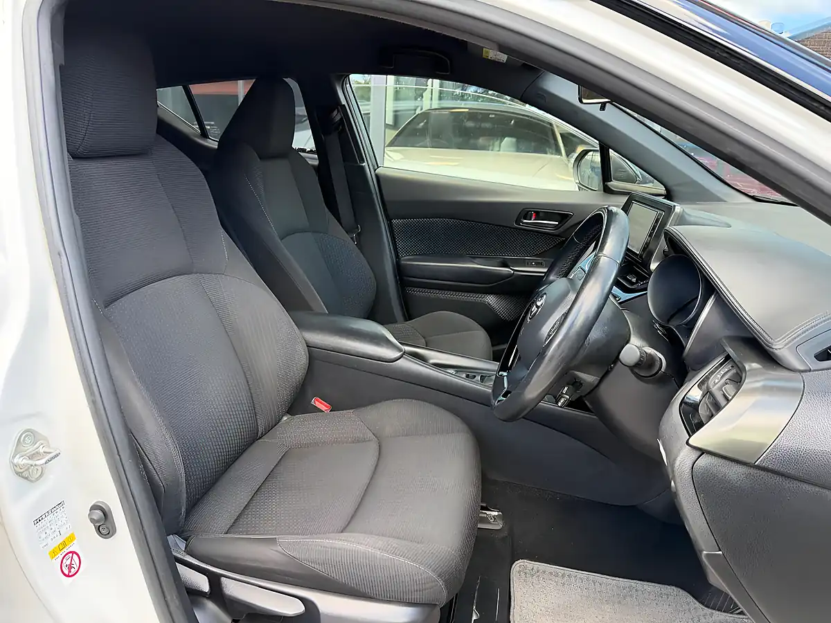 Used 2018 Toyota C-Hr Icon White - Interior and Exterior details 13