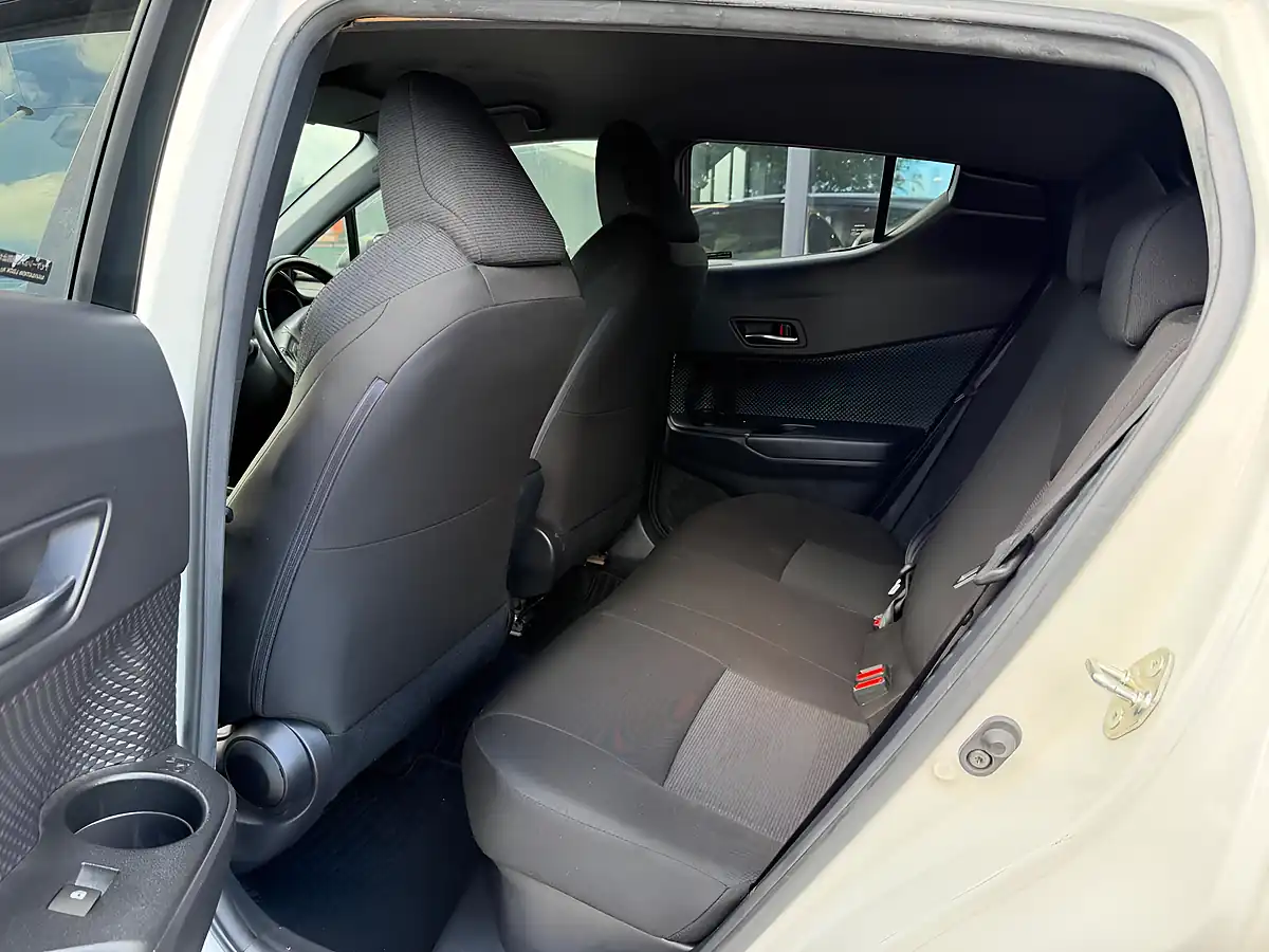 Used 2018 Toyota C-Hr Icon White - Interior and Exterior details 18
