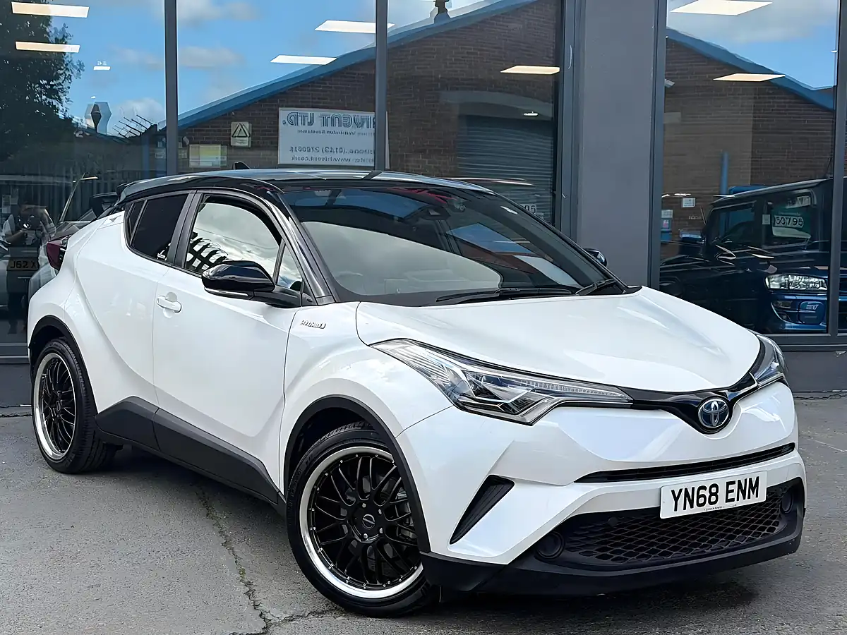 Used 2018 Toyota C-Hr Icon White - Interior and Exterior details 4