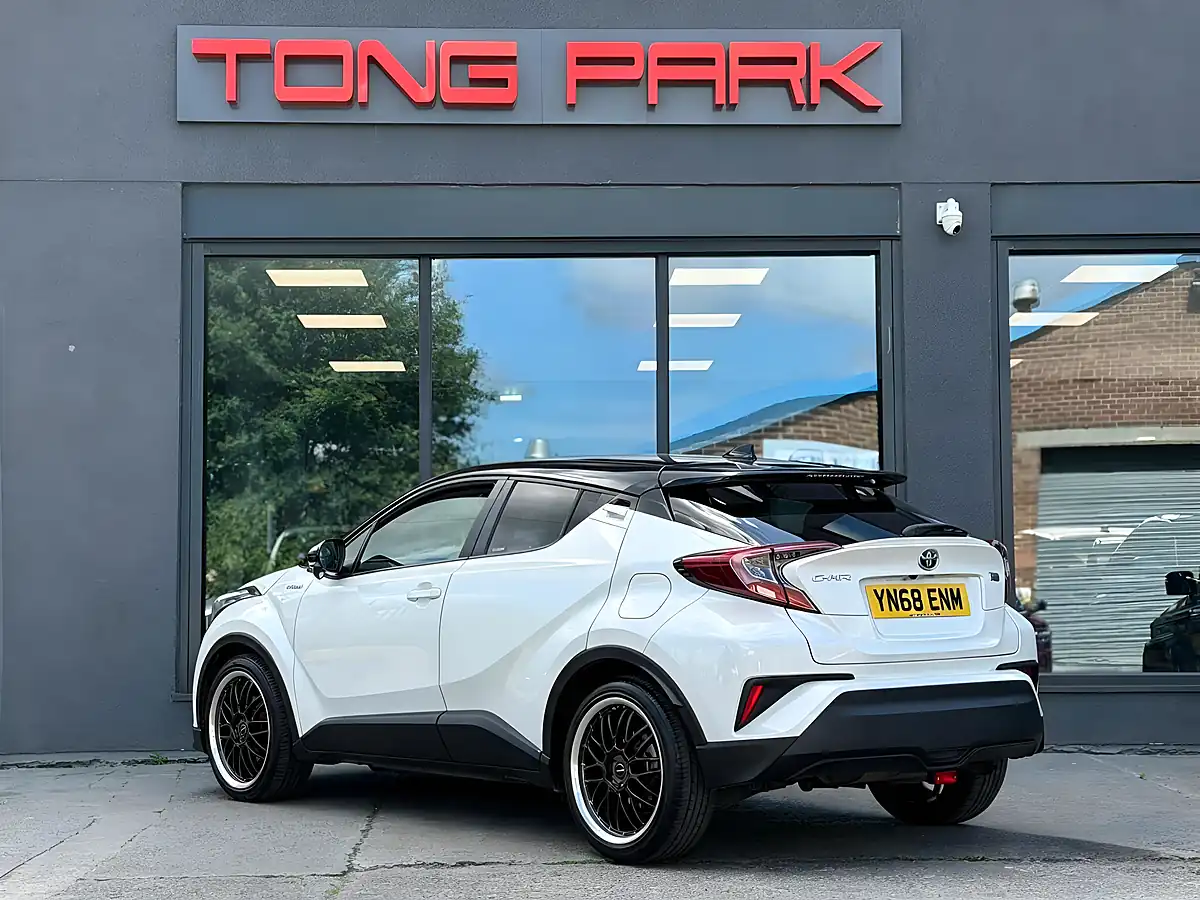 Used 2018 Toyota C-Hr Icon White - Interior and Exterior details 5
