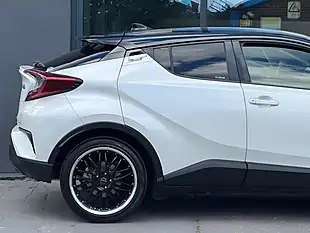 Used 2018 Toyota C-Hr Icon White - Interior and Exterior details 8