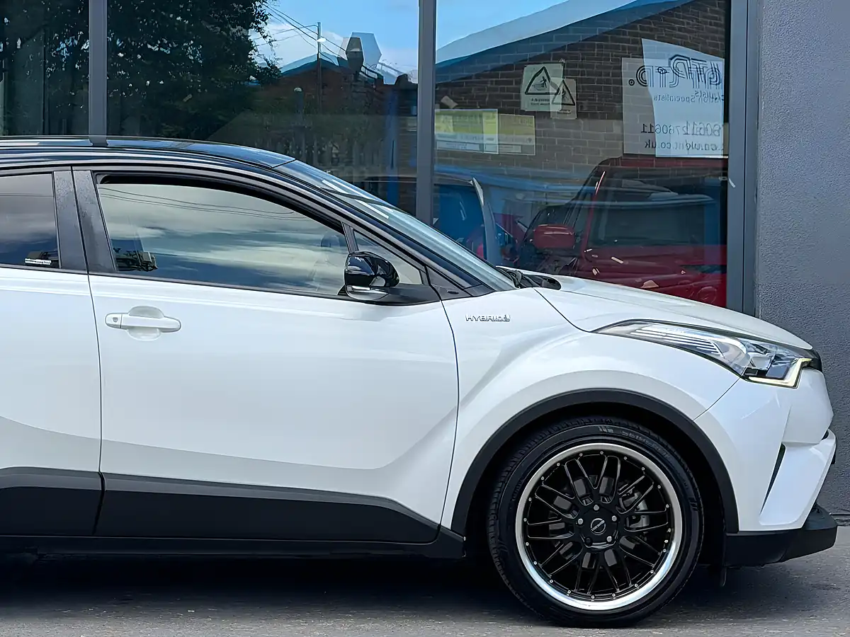 Used 2018 Toyota C-Hr Icon White - Interior and Exterior details 9