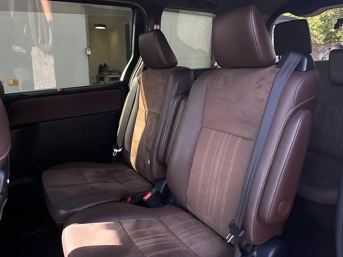 Used 2018 Toyota Esquire Black - Interior and Exterior details 14