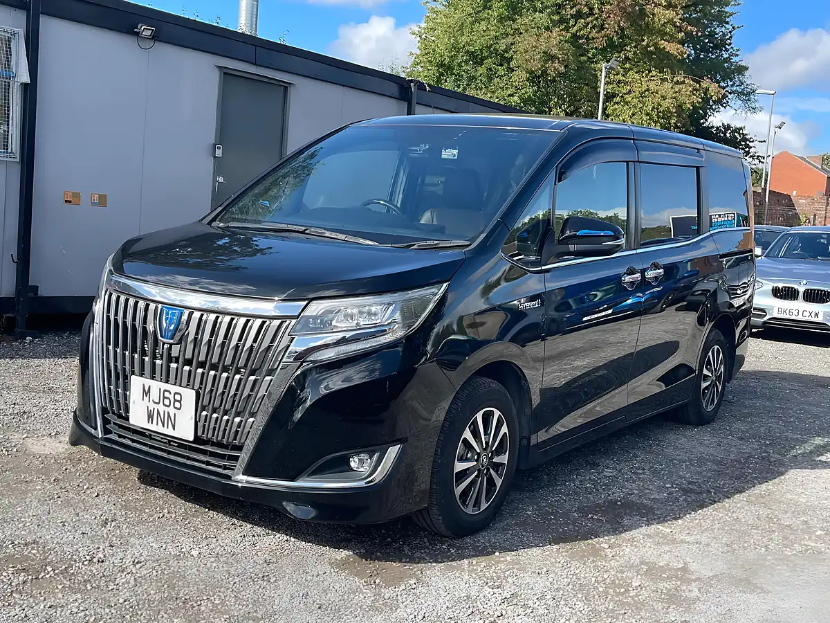 Used 2018 Toyota Esquire Black - Interior and Exterior details 3