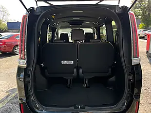 Used 2018 Toyota Esquire Black - Interior and Exterior details 9