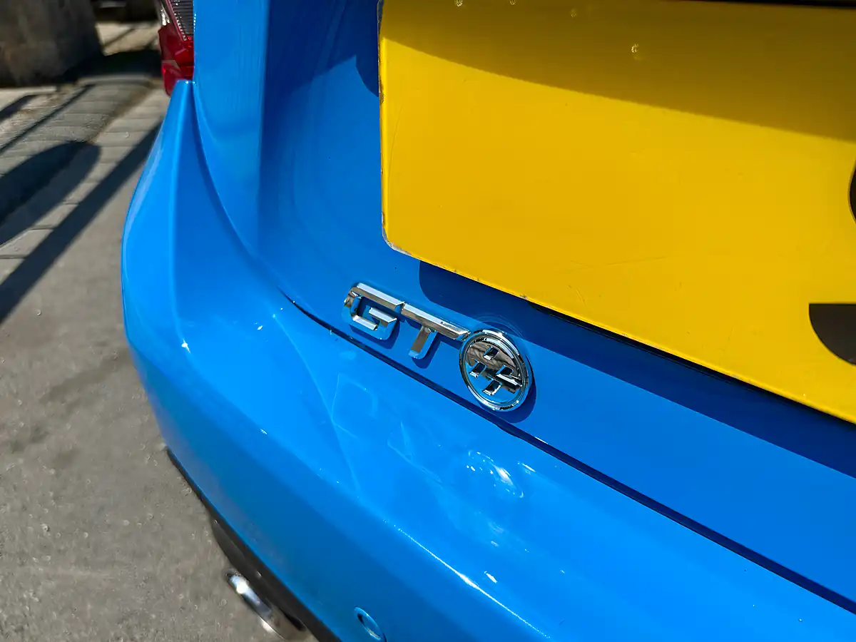 Used 2018 Toyota GT86 Club Series Blue Edition Electric Blue - Interior and Exterior details 12