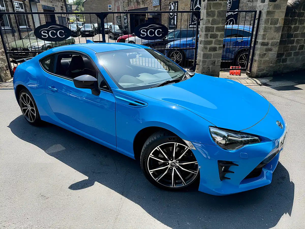 Used 2018 Toyota GT86 Club Series Blue Edition Electric Blue - Interior and Exterior details 3