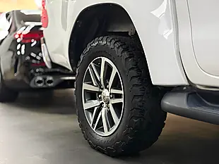 Used 2018 Toyota Hilux Invincible 4WD Dcb White - Interior and Exterior details 7