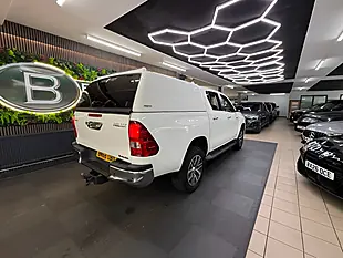 Used 2018 Toyota Hilux Invincible 4WD Dcb White - Interior and Exterior details 8