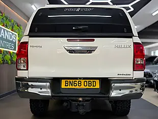 Used 2018 Toyota Hilux Invincible 4WD Dcb White - Interior and Exterior details 9