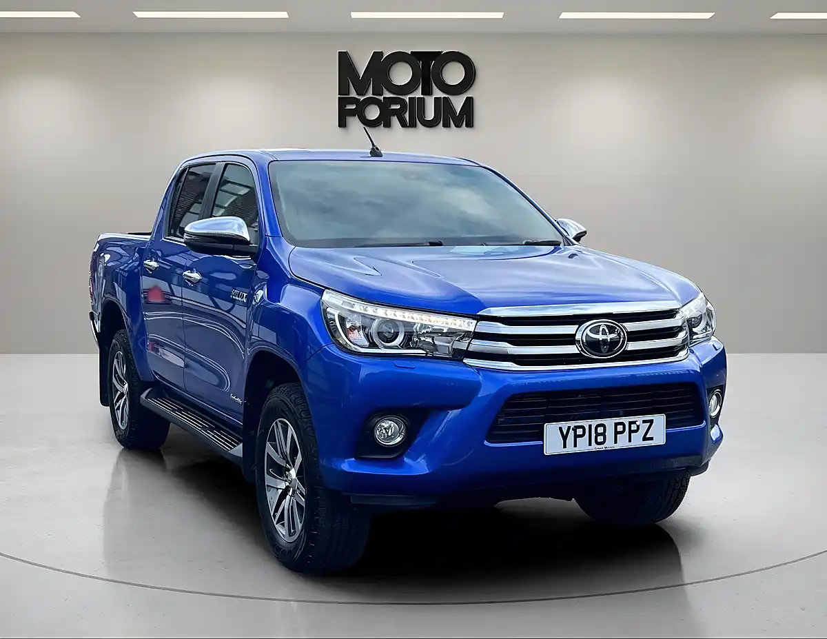 Used 2018 Toyota Hilux Invincible Blue - Interior and Exterior details 2