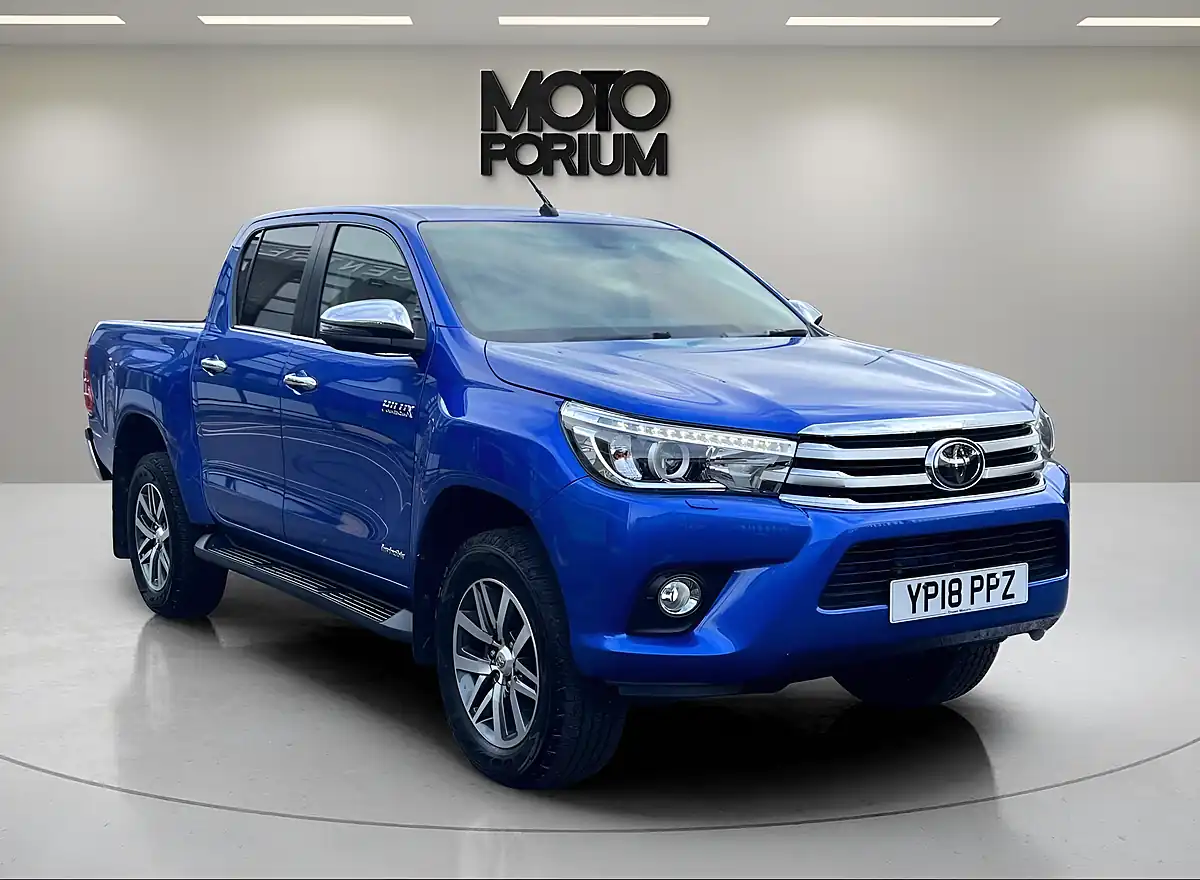 Used 2018 Toyota Hilux Invincible Blue - Interior and Exterior details 3